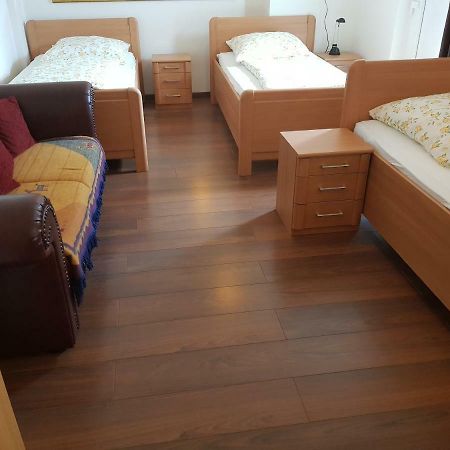 Pension Lindengarten Nuremberg Bagian luar foto