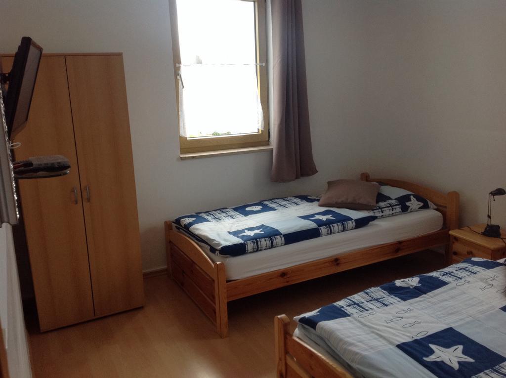 Pension Lindengarten Nuremberg Bagian luar foto