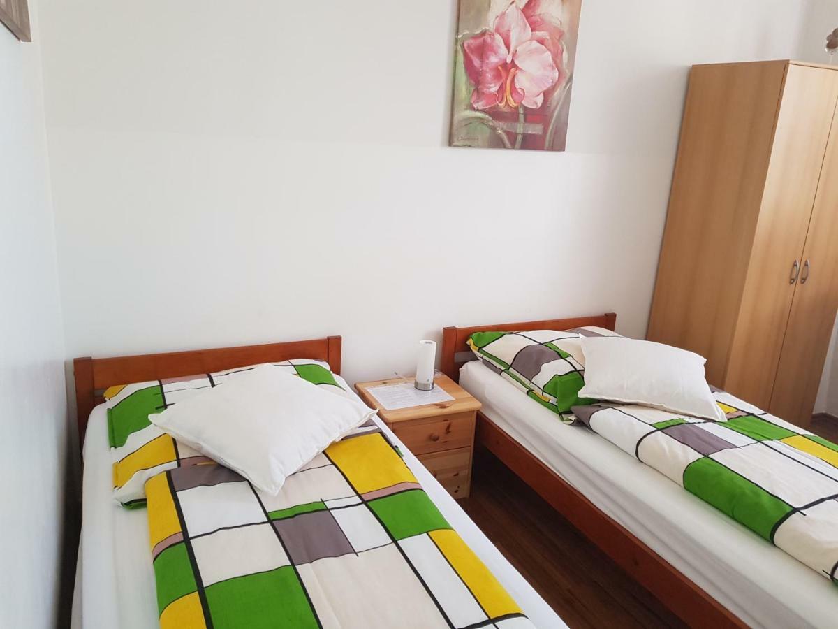 Pension Lindengarten Nuremberg Bagian luar foto