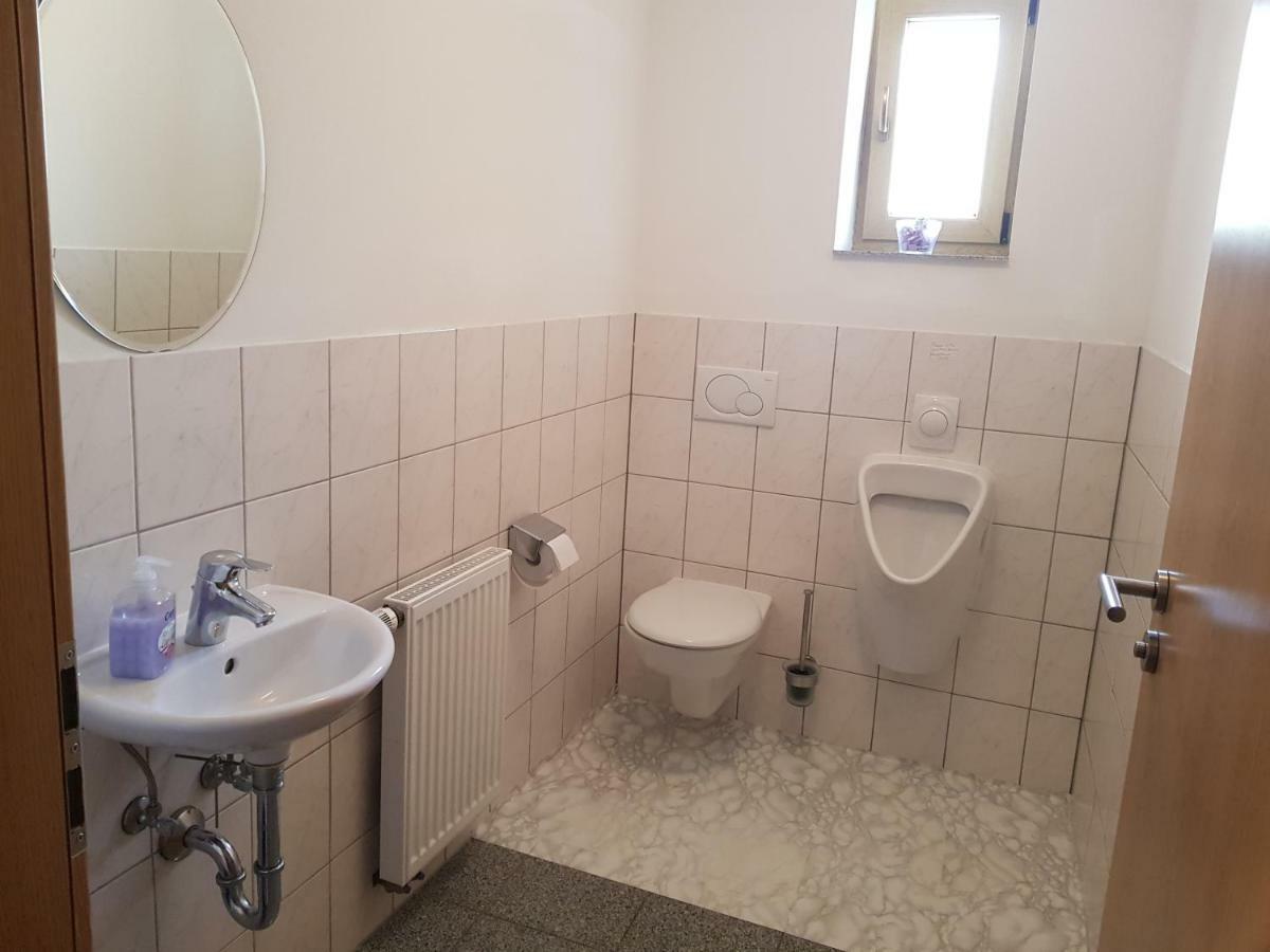 Pension Lindengarten Nuremberg Bagian luar foto